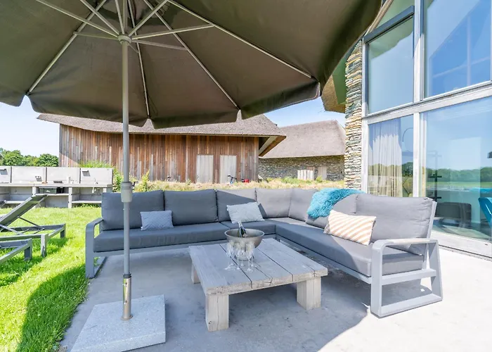 Buytenplaats 189 Villa *